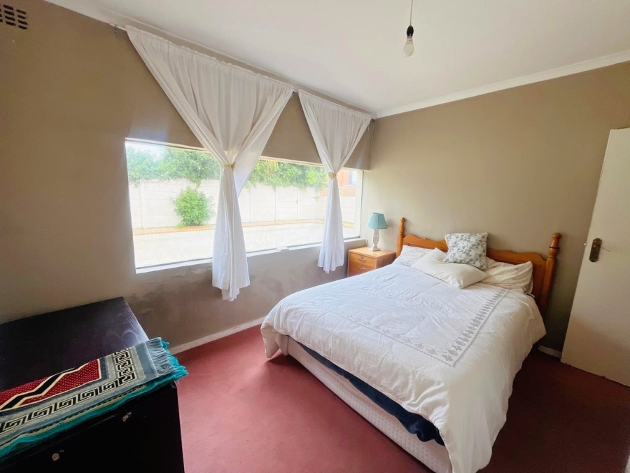 3 Bedroom Property for Sale in Wetton Western Cape